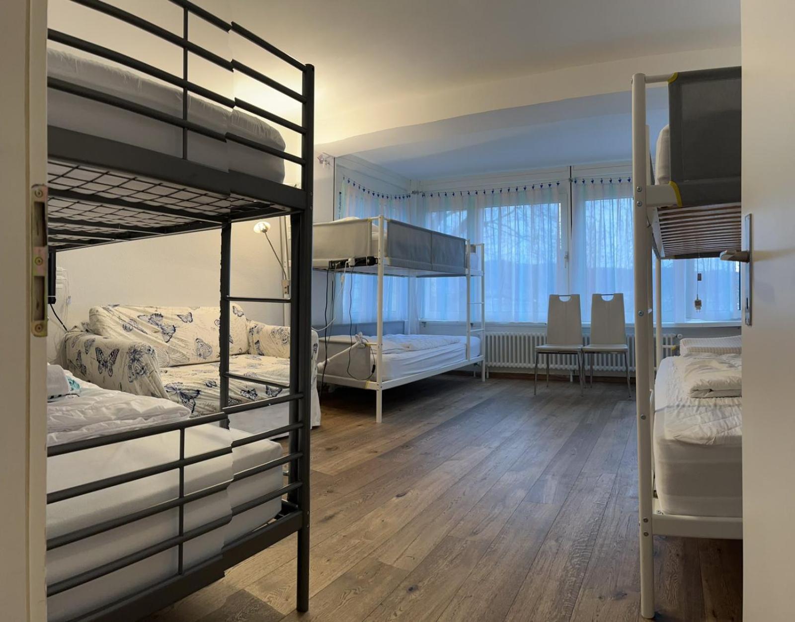 Viktoria Budget Hostel チューリッヒ エクステリア 写真
