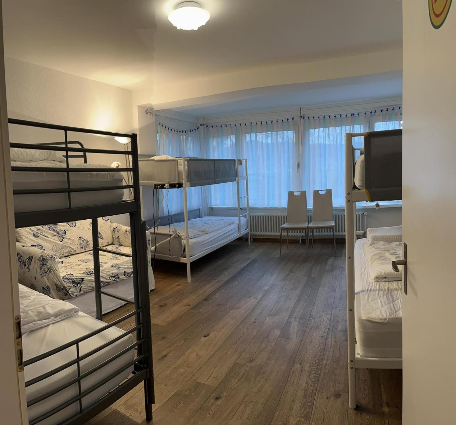 Viktoria Budget Hostel チューリッヒ エクステリア 写真
